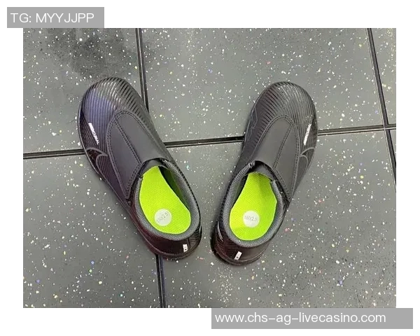 适合初学者的入门级足球鞋推荐及选购指南 适合初学者的入门级足球鞋推荐及选购指南